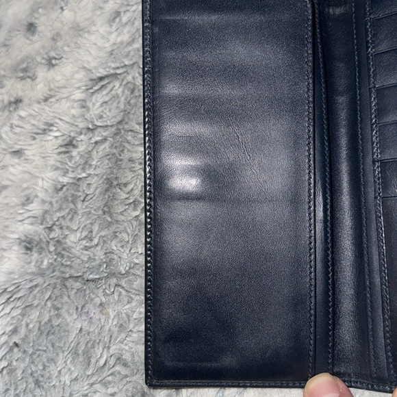 Women’s or Men's Gucci monogram Denim long Wallet! Preloved but 9-10 condition. - Picture 6 of 17